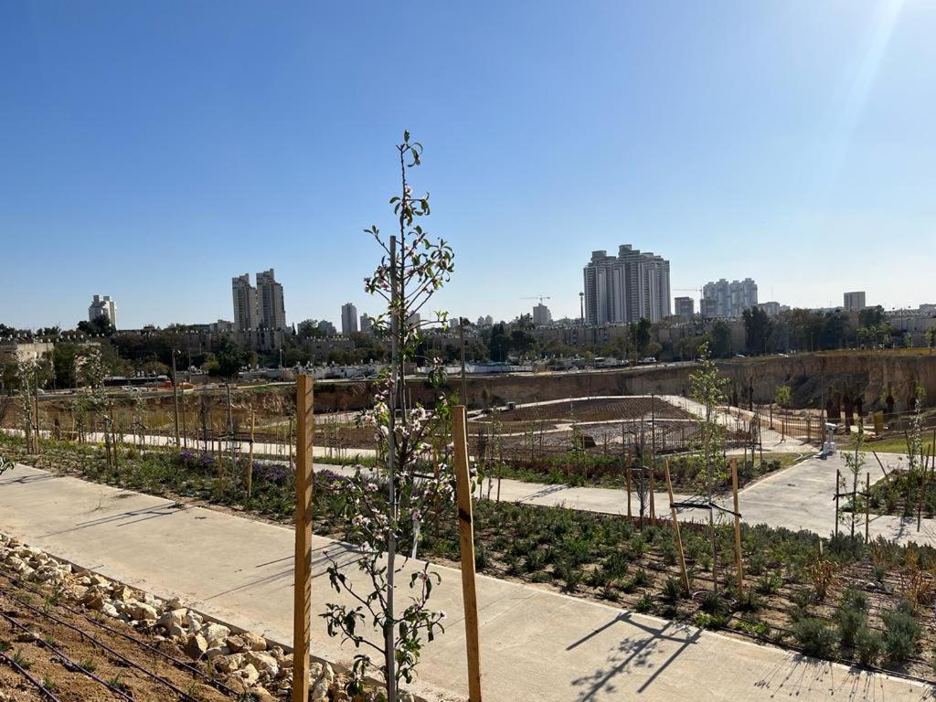 Lovely New Central Apartment Beersheba Dış mekan fotoğraf